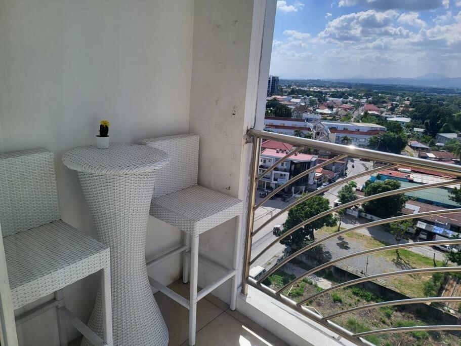 Kandi Tower 3, Premium 1Br With 2Cr & 2 Balcony. Ángeles Exterior foto